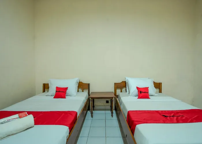 Reddoorz At Mahajaya 3*